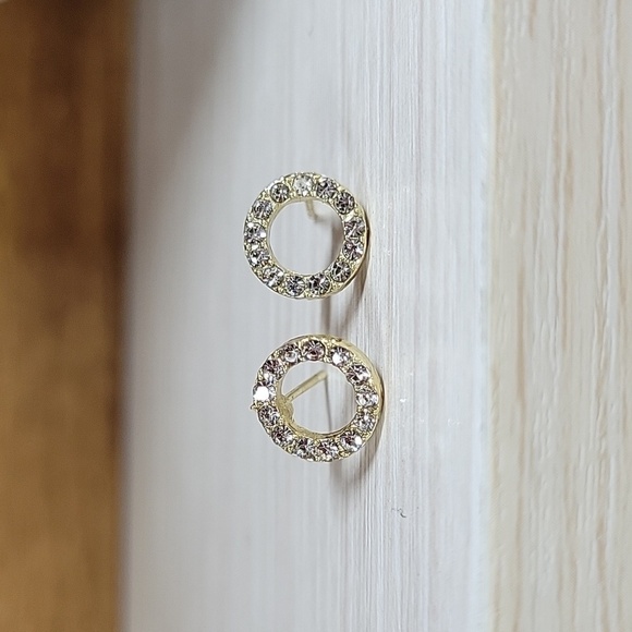 MICRO SHIMMER RING STUD EARRINGS - Picture 3 of 7